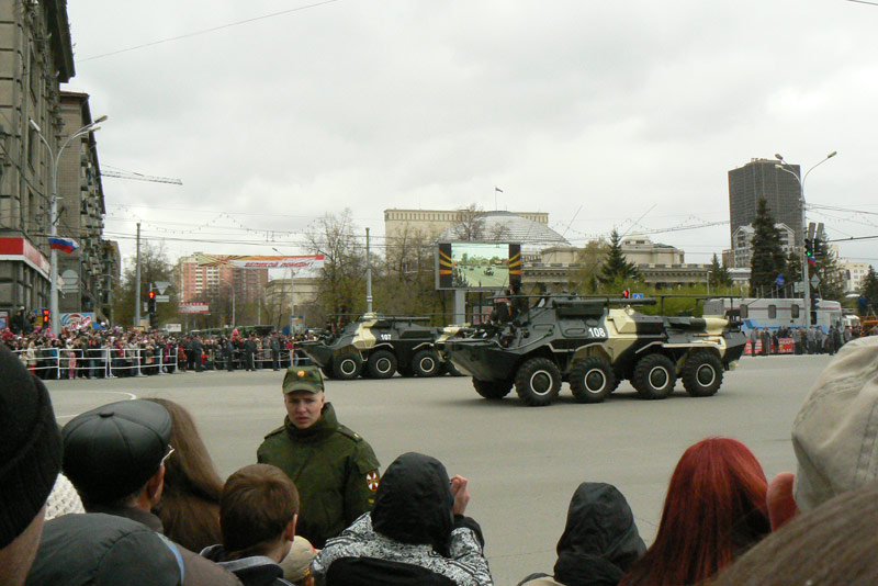 военный парад 9 мая 2011 в Новосибирске